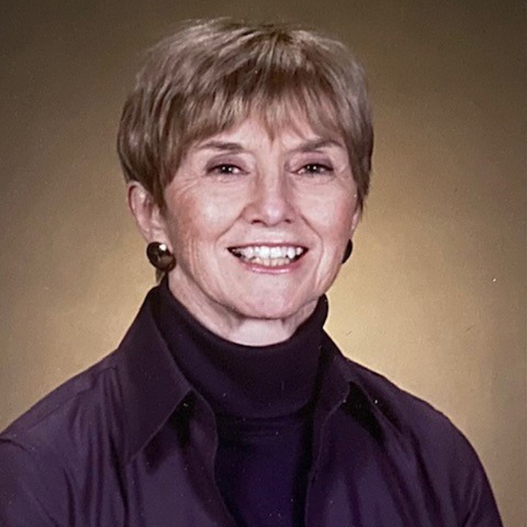 Headshot of Holly Miller.