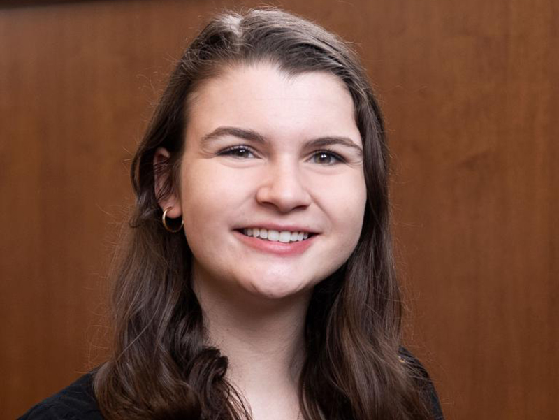 Caroline Anders headshot